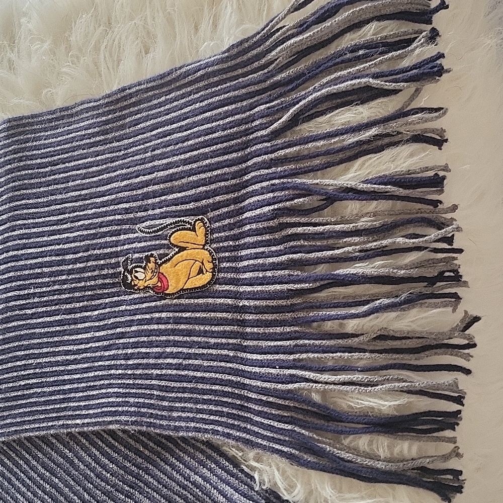 NWOT DISNEY Pluto winter scarf